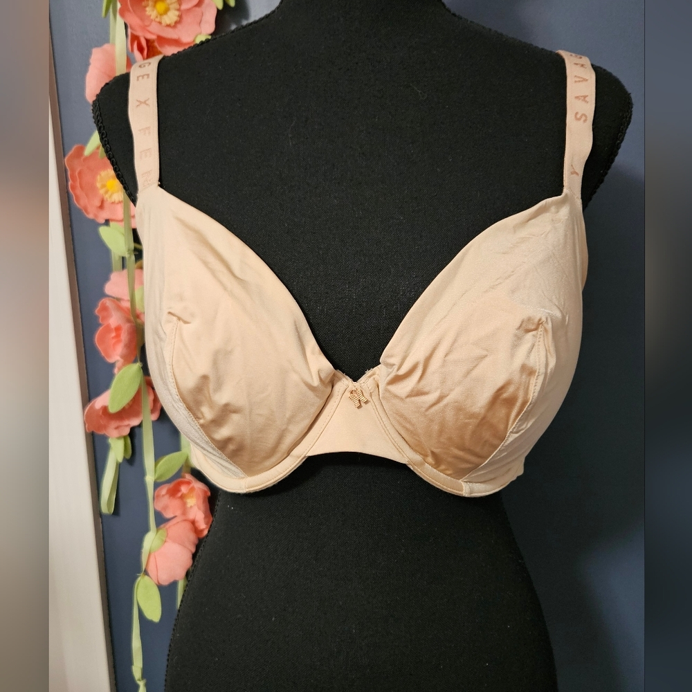 Savage X Fenty Nude / Blush T-Shirt Bra